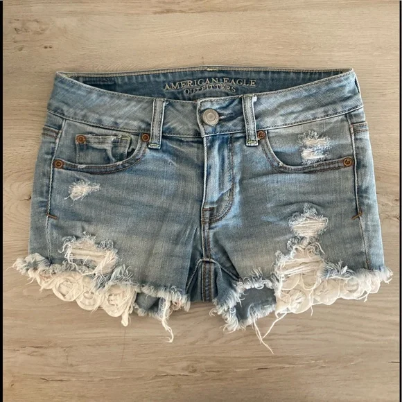 ❌SOLD American Eagle Stretch Distressed Denim Shorts - Picture 2 of 7
